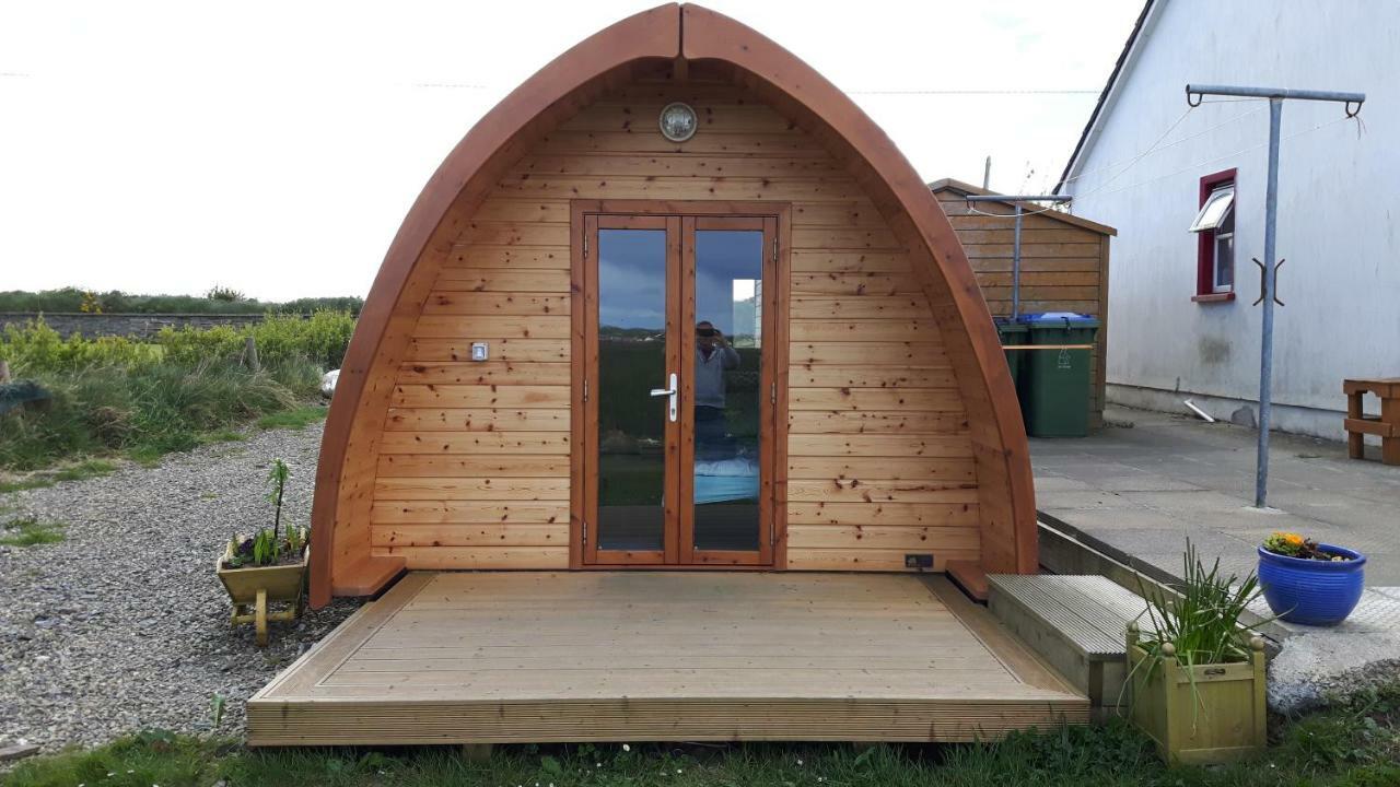 Vila The Rainbow Pod Milltown Malbay Exteriér fotografie